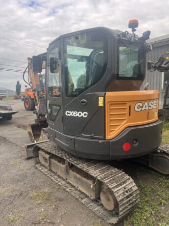 excavatrice case