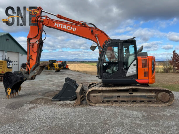 excavatrice hitachi
