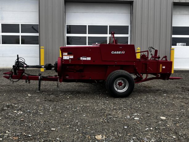 presse à balles carrées case ih