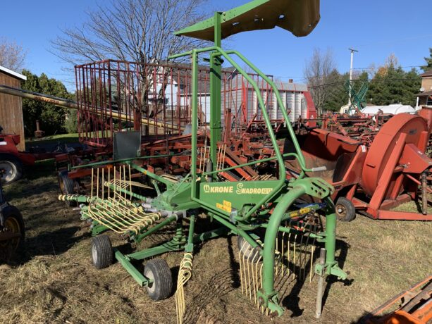 râteau à foin krone
