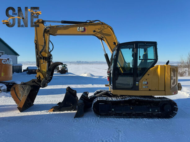 excavatrice caterpillar