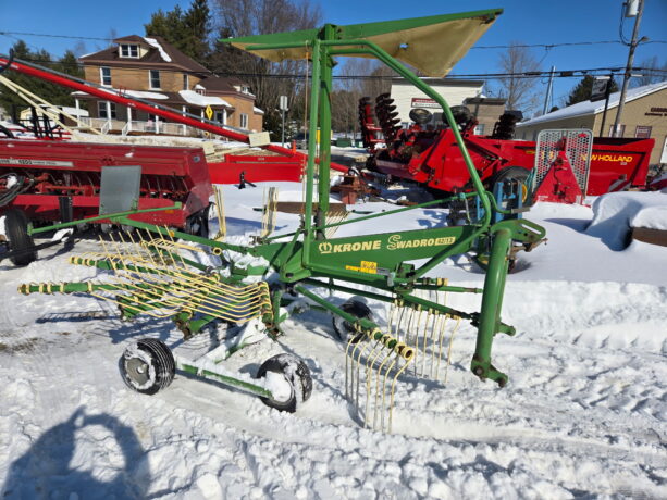 râteau à foin krone