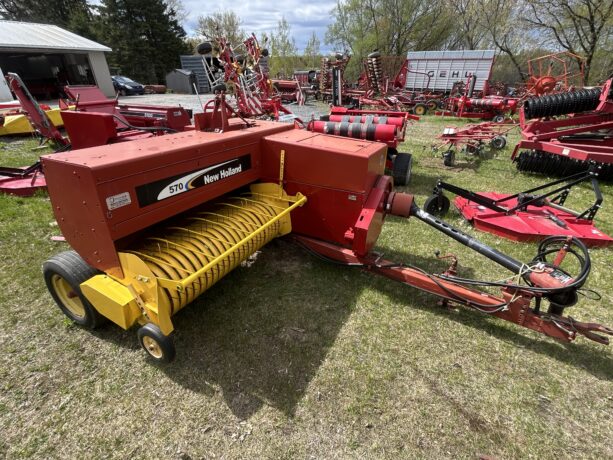 presse à balles carrées new holland